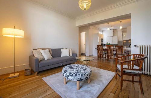 Eiffel Tower View 3BR Balcony - Foto 2