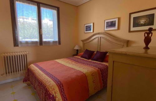 Maravillosa casa con piscina en un pueblo único, Artajona - Navarra - Foto 16