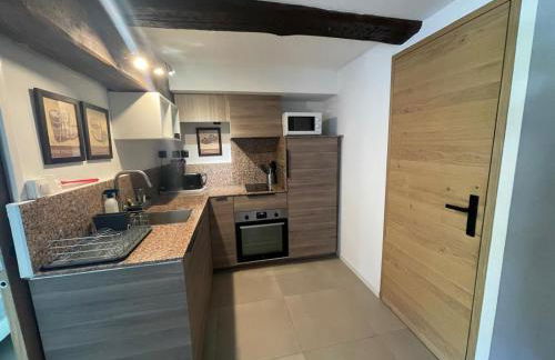 LE MONTAGNARD bel appartement avec jardin dans vieille ferme de montagne rénovée - Photo 10