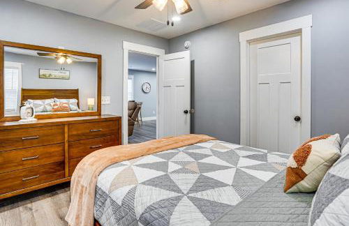 Peaceful Retreat with Hot Tub Near Lake Barkley! - Foto 18