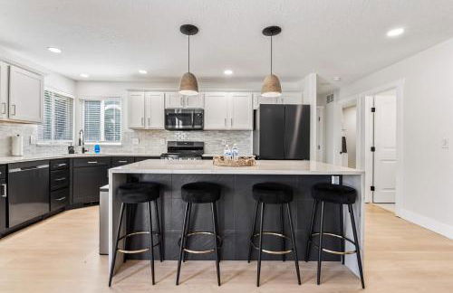 Bedroom house in prime location by the village - Foto 7