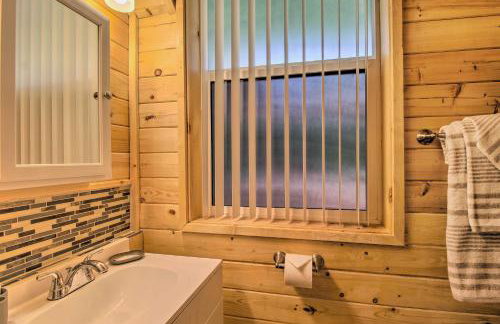 Grill, Fire Pit Pet-Friendly Lakeside Cottage! - Foto 21