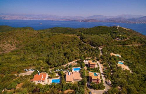 Villa Petra by Villa Plus - Photo 10