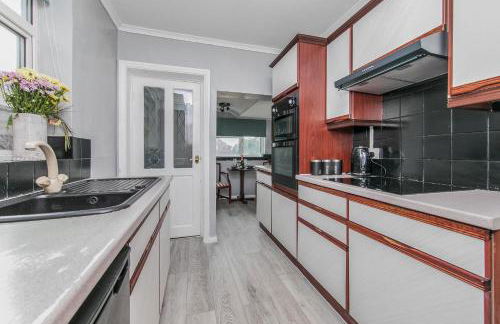 The Comfy Contractors Resort, Free Private Parking & Wifi, 7 beds - Foto 5