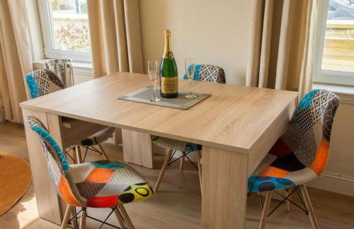 Marina View Apartment - Photo 35