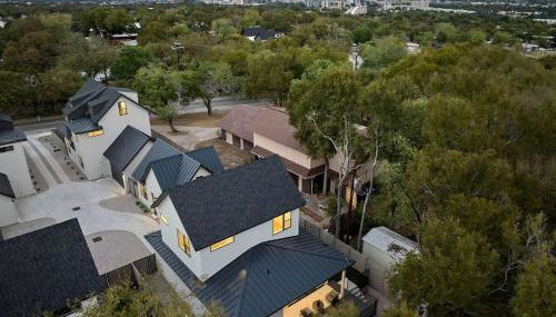 Sleeps 42 2 Pools & Game Room 11BR near Downtown - Foto 5