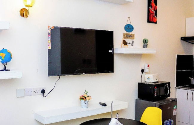 Hedgerow Studio Jkia Airport View Place - Photo 8