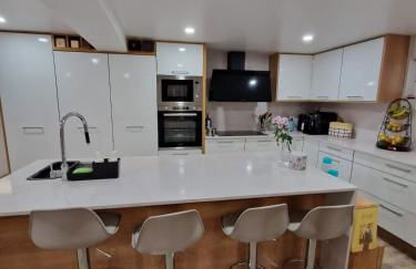 Pool House Minutes from Beach - Photo 4