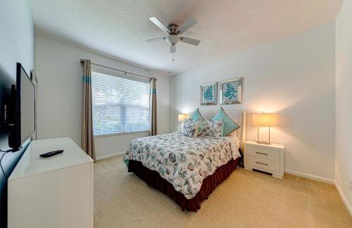 #350-Stunning Villa with Modern Decor, West Facing Pool Overlooking Private Conservation Land - Foto 18