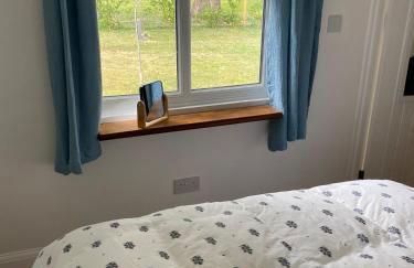 Tiny home in Grade 1 listed church garden - Photo 10