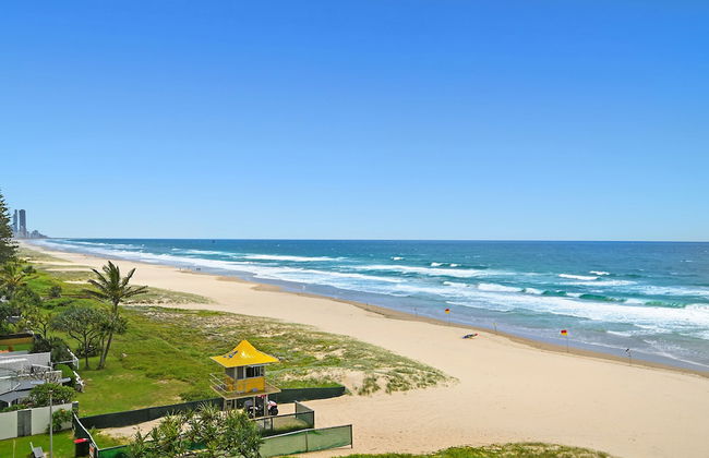 Albatross North Apartments - Photo 1