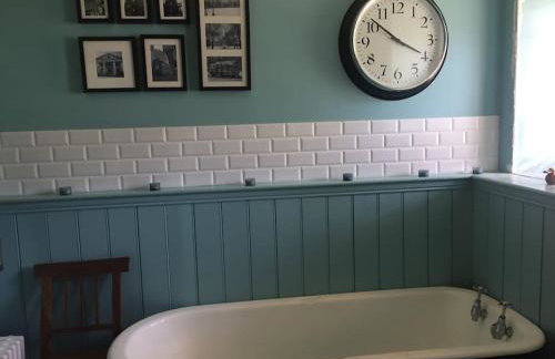 Large Former Farmhouse, Crickhowell - Foto 34