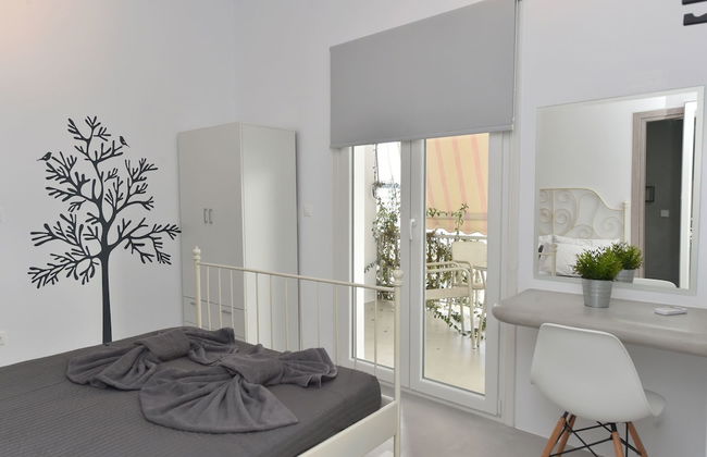 The Local House - Photo 8