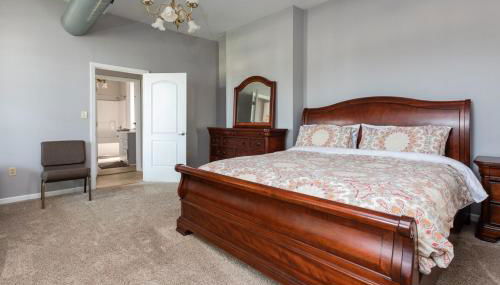 Riverview Loft! Downtown Alton - Foto 3