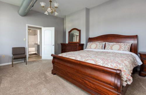 Riverview Loft! Downtown Alton - Foto 3