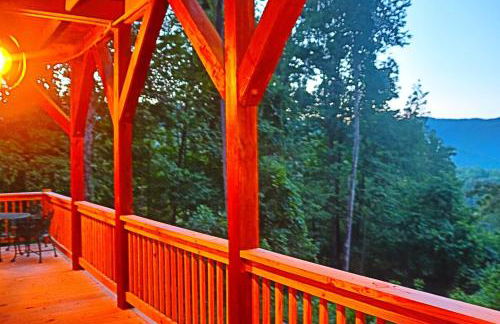 Mountain Gem, Hot Tub, Fire Pit, Views, Starlink Wi-fi - Foto 8