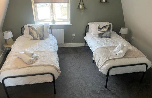 Oak House by ShortStays4U A Modern 3Bedroom Townhouse with free parking in town! - Foto 9