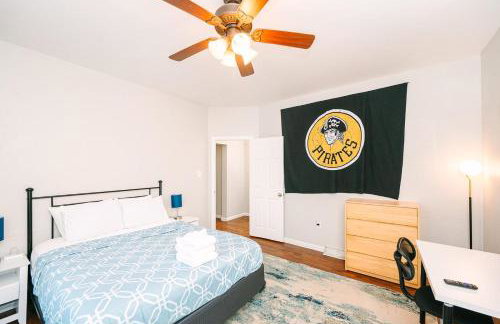 Pittsburgh's Sports Suite- FREE driveway Parking - Foto 6