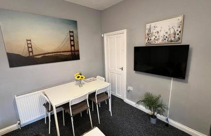 3Bed-Near A1 Motorway-FreeParking-by Holiday Homes - Foto 8