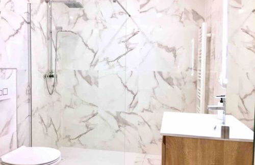 Studio tout confort avec parking et terrasse à Eze village - Foto 12