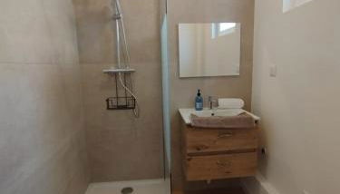 Appart 2 lits tv Wifi Parking Jardin - Foto 4, Shower