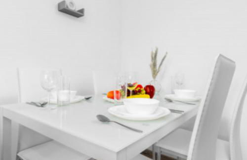 Modern Two Bedroom Apartment - Netflix - Balcony - Secure Parking 2MC - Foto 25