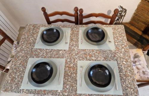 San Miniato 2-Bed Villa Sleeps 6 with Parking - Foto 13