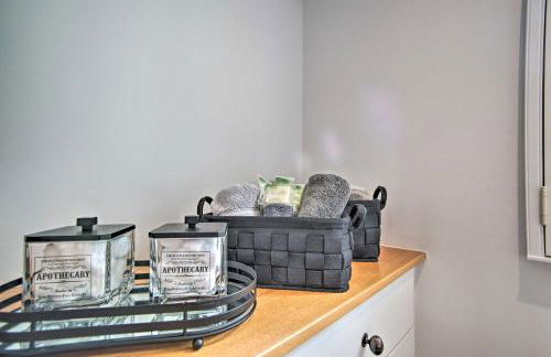 Right on Commercial St! Waterfront Condo with View - Foto 19