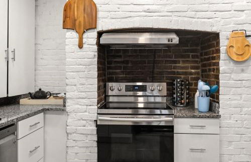 Historic 1790s Old Town Gem 5BR with Parking - Prince Street - Foto 24