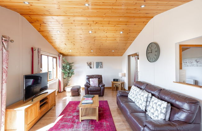 Woodpecker Lodge With Hot Tub Near Cupar, Fife - Foto 10