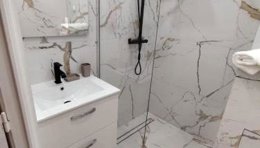 Appartement Vue mer avec Piscine - Foto 4, towels, Shower