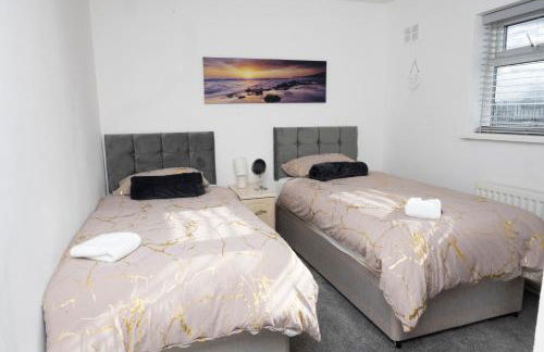 Castle House - Photo 40