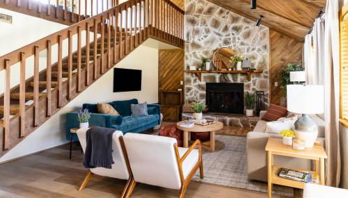 Whispering Hollow Lodge on Greer Main St! - Foto 4