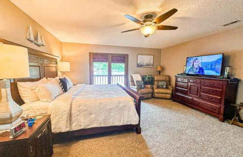 Lakefront Home 4Bed3BathDockFirepitGrill-12PP - Foto 16