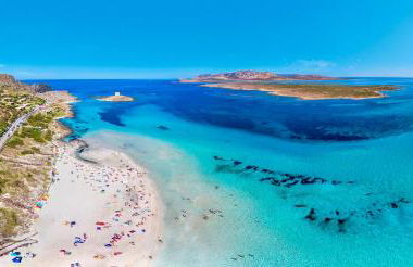 ISA-Villas with air conditioning, shared pool and private outdoor space just a few km from La Pelosa beach - Foto 5