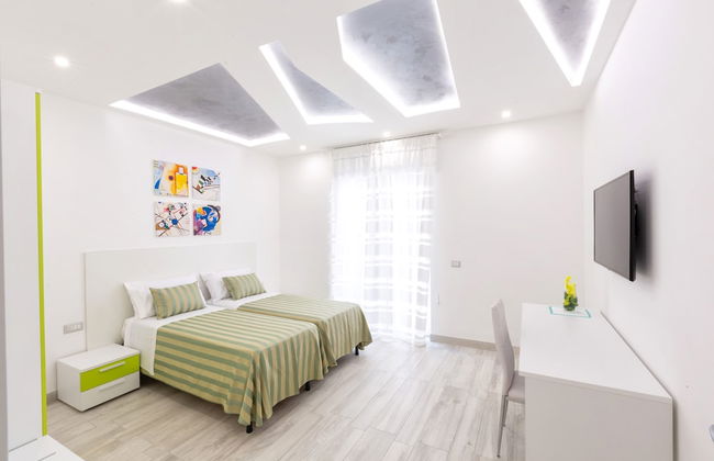 New & Stylish two Bedroom Apartment with Balconies - Foto 4