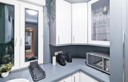 ALFA 4 Zimmer Apartment 8 Personen TV WIFI WM I 4BR 7Beds I 8 people I Kitchen l Bathroom - Foto 24