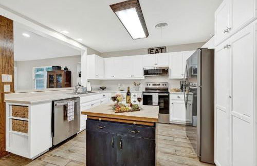 The Billie Goat Haus - Hot Tub -steps to Main St! - Foto 24