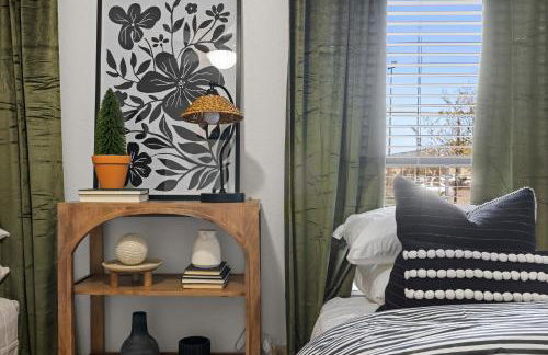 Sophisticated 2BR 2BA by TAMU, King Bed, Washer & Dryer, Smart TV - Foto 18