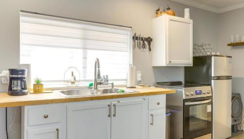 Forest-View Gem in Grantville with Wraparound Deck - Foto 3