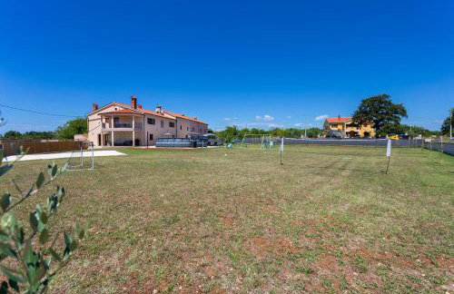 Luxurious new apartment with pool - Foto 52