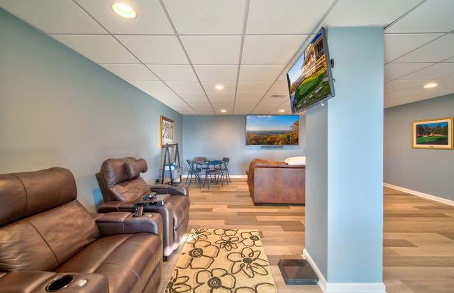 Sunset View 3 BDR Close to Downtown! - Photo 19