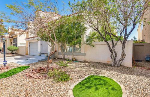 Pool Access Beautiful Modern Home in Las Vegas! - Photo 27