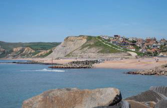 NEW Beachfront Apartment slps 4, West Bay, Dorset - Photo 10