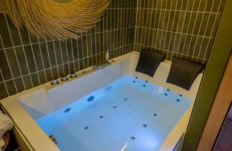 Escape - Suite with Balneo and Sauna - Downtown - Foto 16