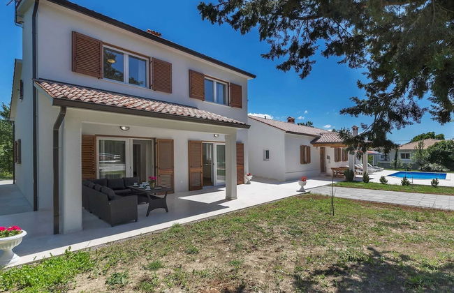 Large Holiday Home With Swimming Pool - Foto 31