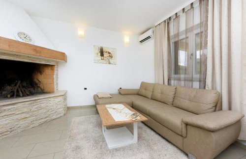 Beautiful Villa Petra with Summer Kitchen and Pool - Foto 18