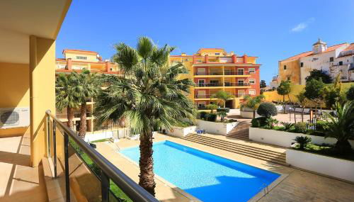 HENRI'S APARTMENTS - Pátio do Convento - Foto 4, Garden