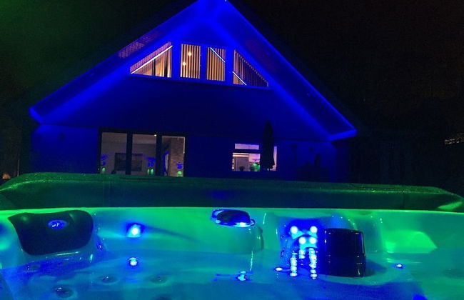 Four Corners Holiday Home with Hot Tub & Sauna - Foto 21