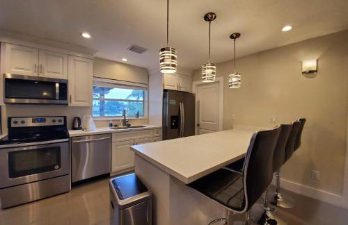 Lakefront Vacation Home - Sleeps 8 - Foto 2